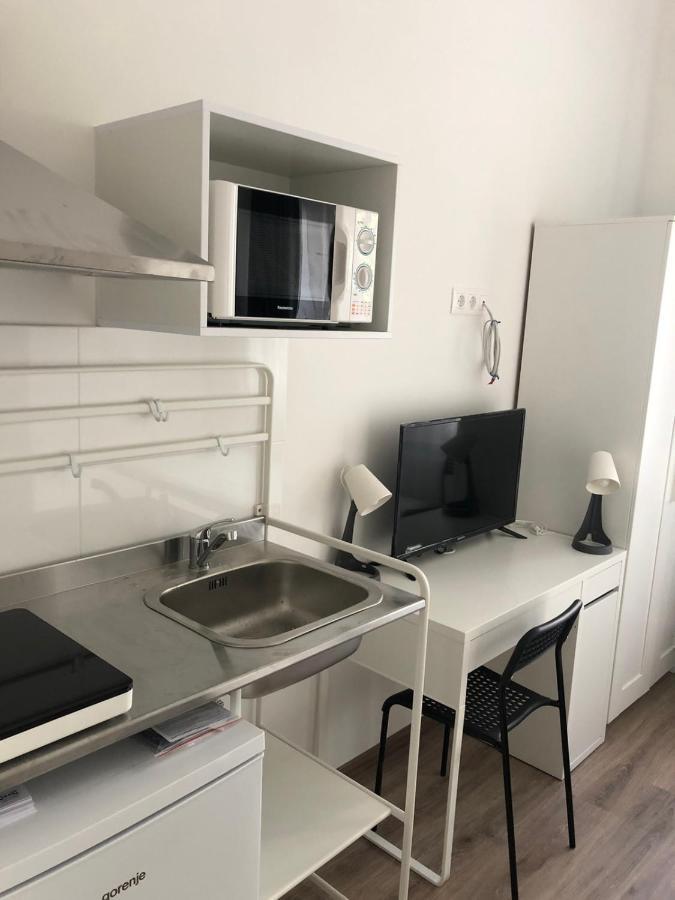 Omega Apartments Budapest Esterno foto