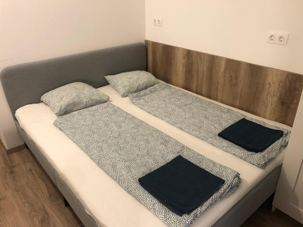 Omega Apartments Budapest Esterno foto